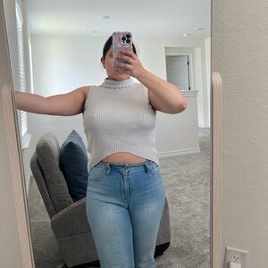 6/$25 Mockneck crop top
